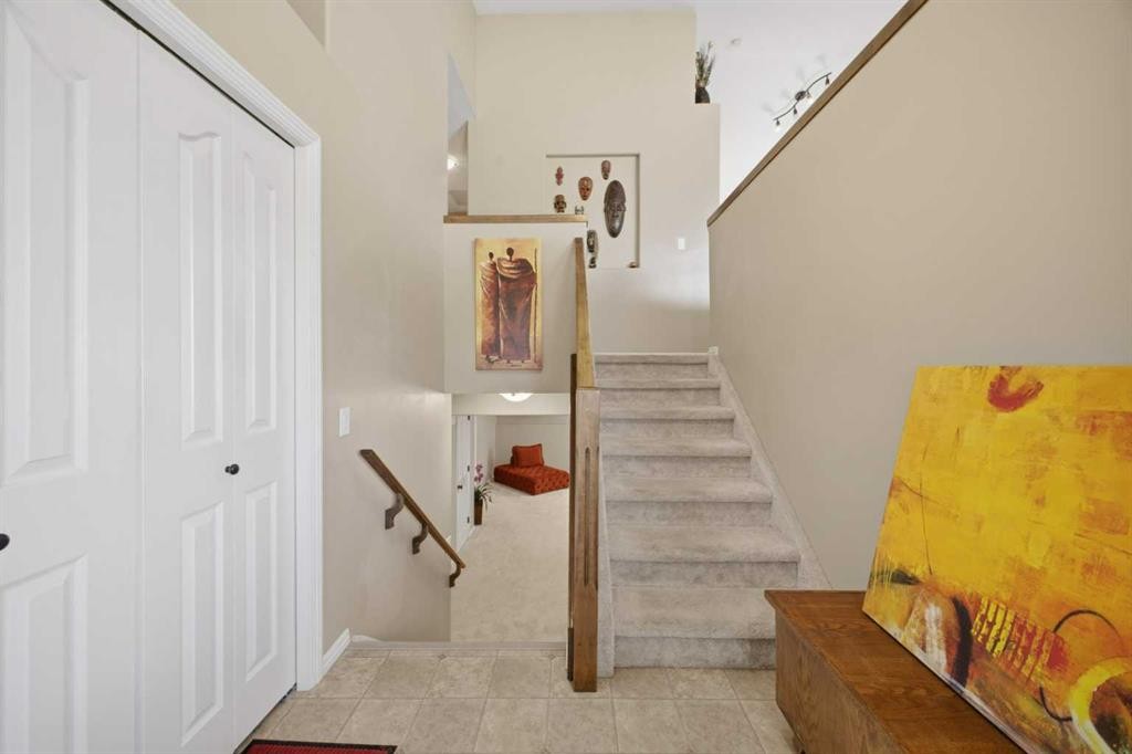 135 Issard Close, Red Deer, AB - Indoor Photo Showing Other Room