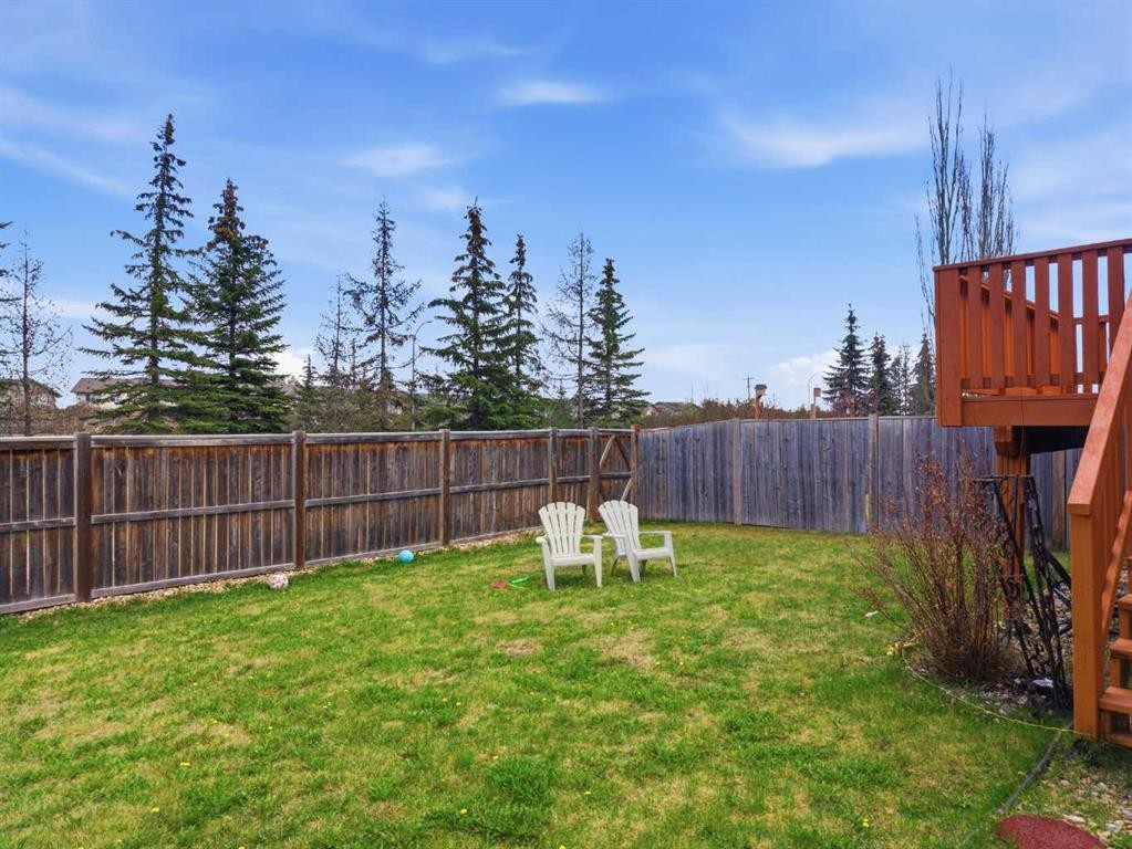 135 Issard Close, Red Deer, AB - Outdoor