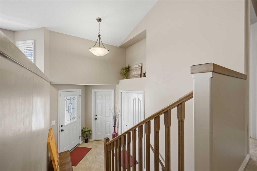135 Issard Close, Red Deer, AB - Indoor Photo Showing Other Room