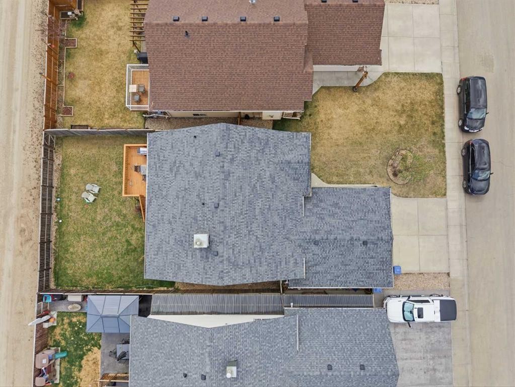 135 Issard Close, Red Deer, AB - Outdoor