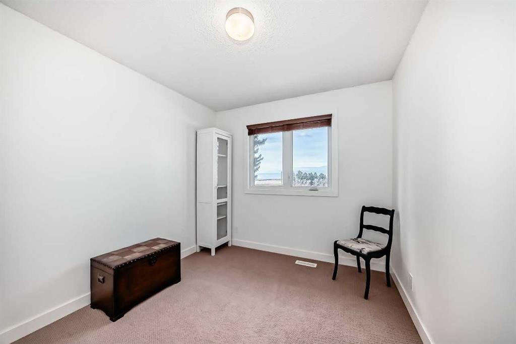 302064 Range Road, Linden, AB - Indoor