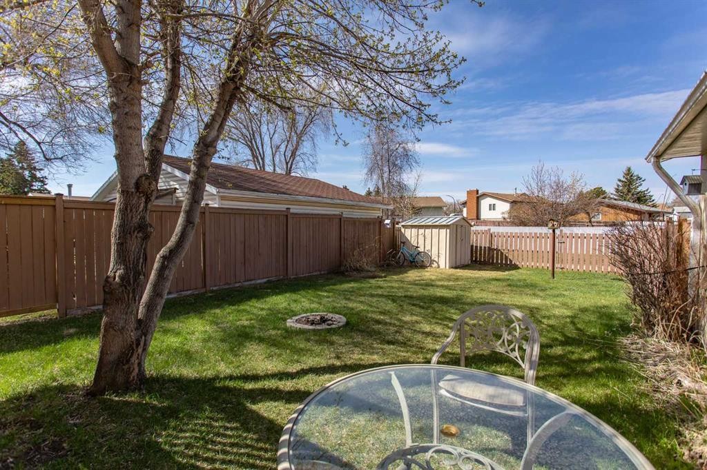 62 Nance Avenue, Red Deer, AB - Outdoor