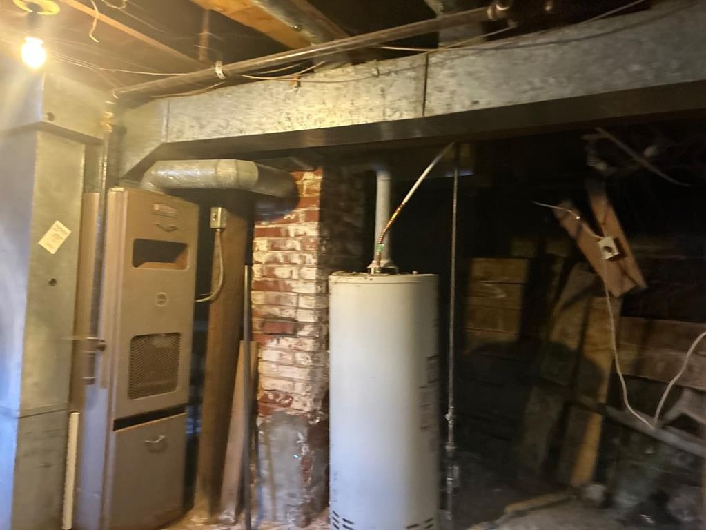 5013 53 Street, Killam, AB - Indoor Photo Showing Basement