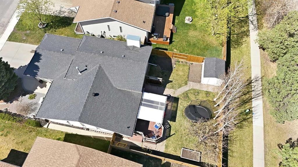 25 Gilbert Crescent, Red Deer, AB - Outdoor