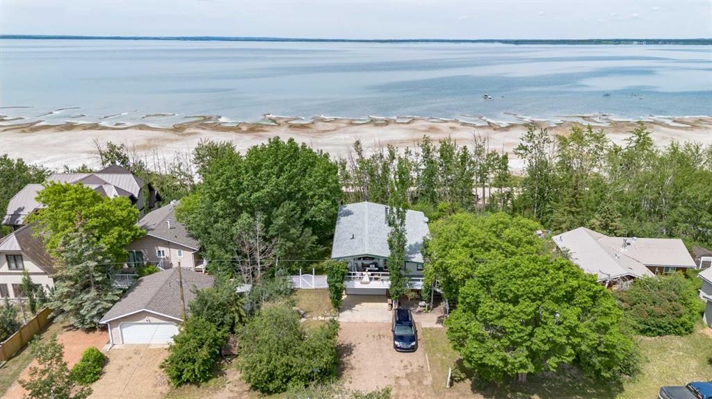 44 Lakeview Avenue, White Sands, AB