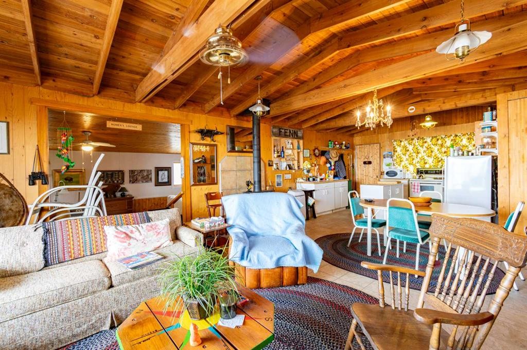 44 Lakeview Avenue, White Sands, AB