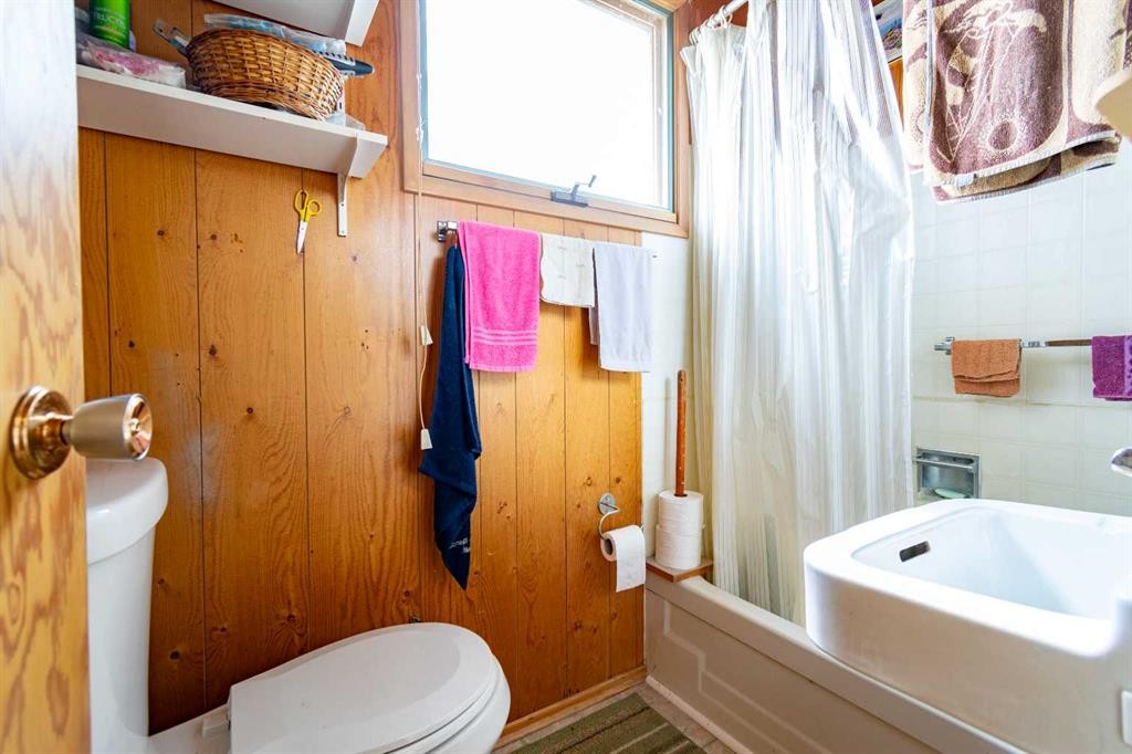 44 Lakeview Avenue, White Sands, AB