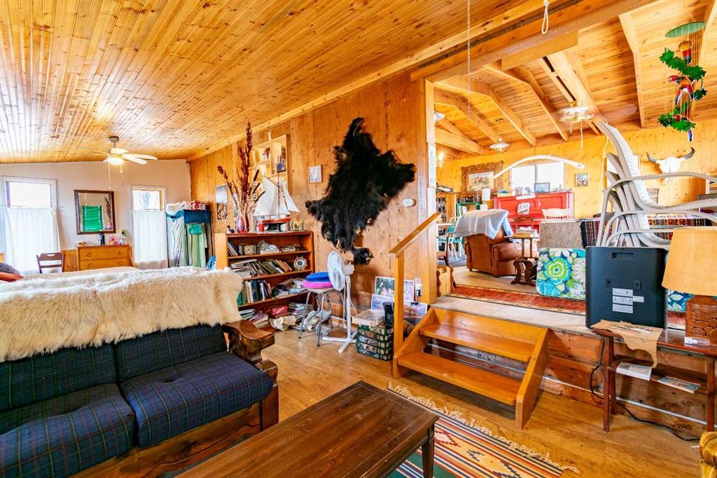 44 Lakeview Avenue, White Sands, AB