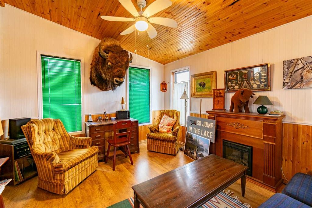 44 Lakeview Avenue, White Sands, AB