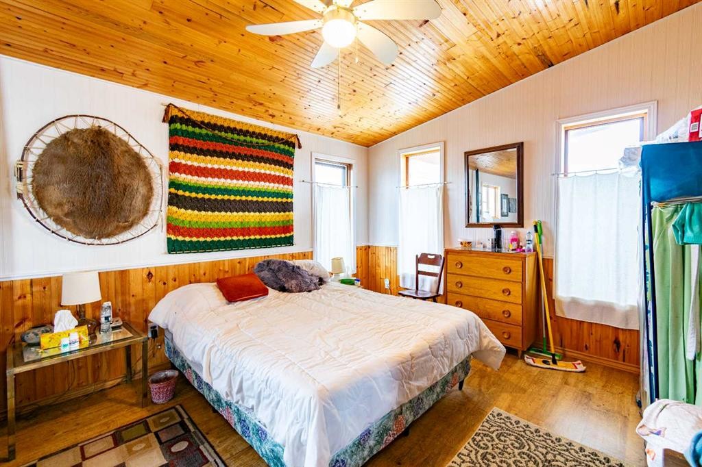 44 Lakeview Avenue, White Sands, AB