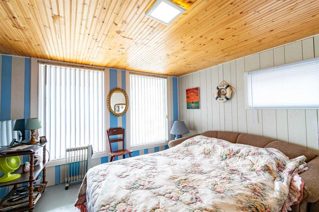 44 Lakeview Avenue, White Sands, AB