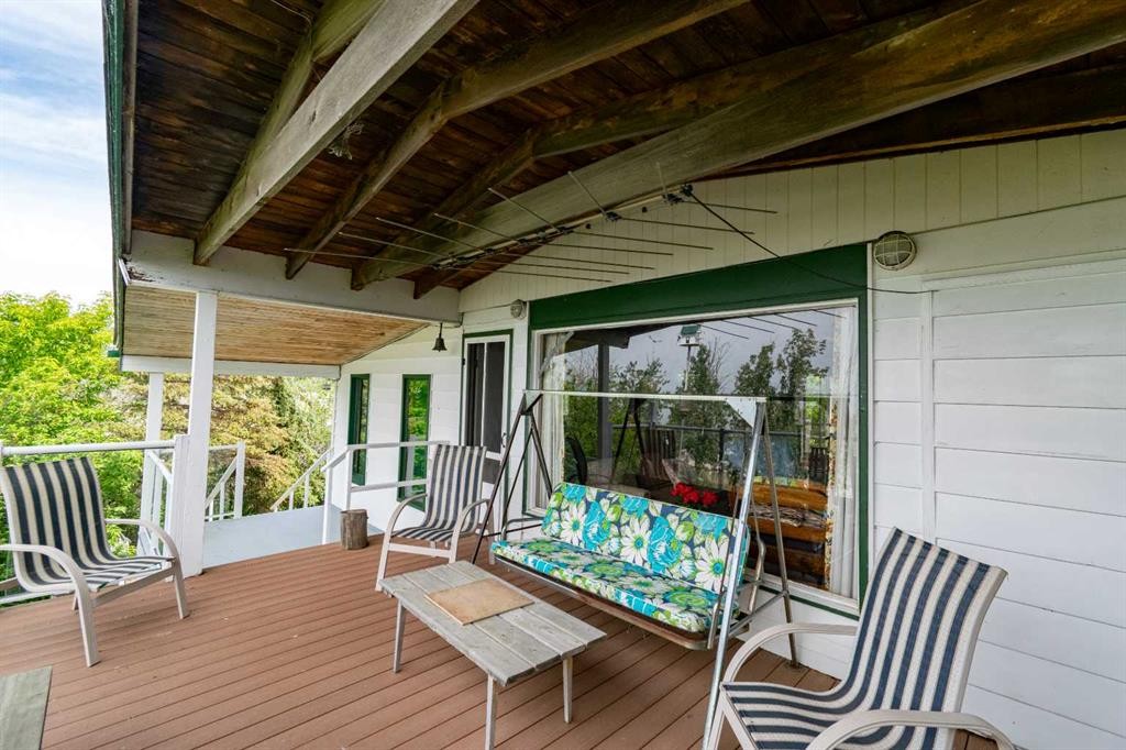 44 Lakeview Avenue, White Sands, AB
