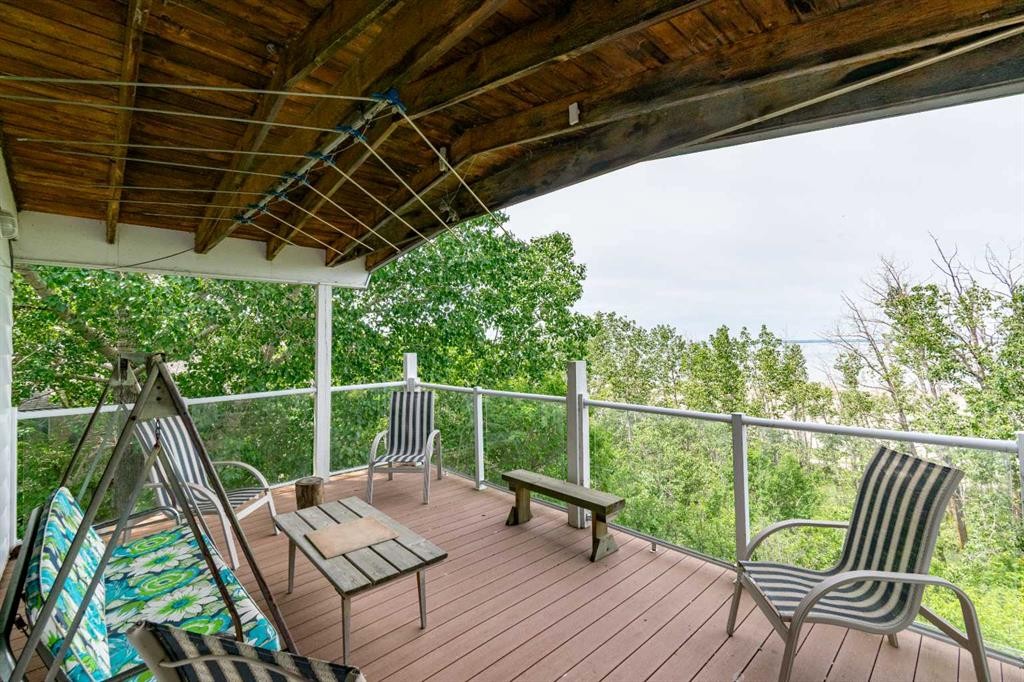 44 Lakeview Avenue, White Sands, AB