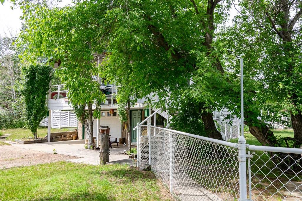 44 Lakeview Avenue, White Sands, AB
