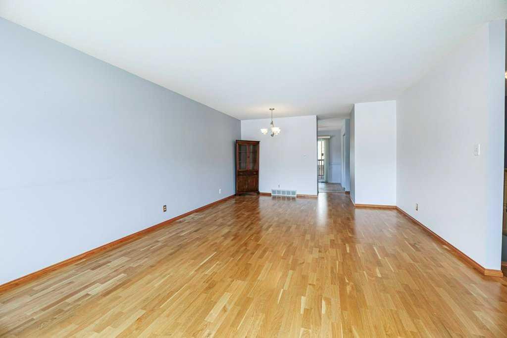 61-2816 Botterill Crescent, Red Deer, AB - Indoor Photo Showing Other Room