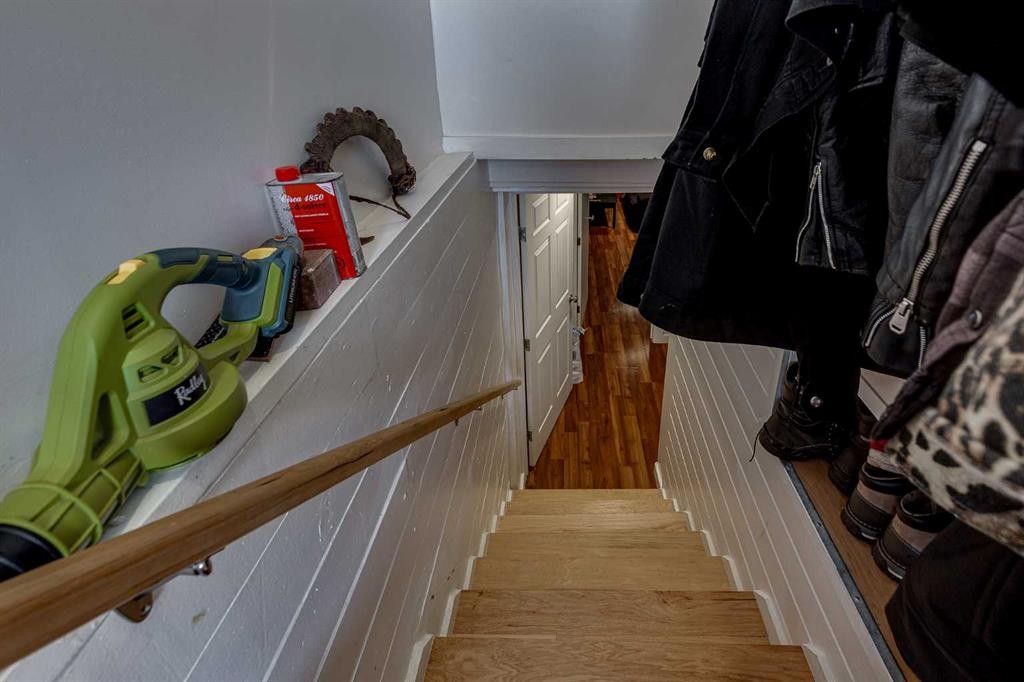 4212 C + E Trail, Lacombe, AB - Indoor Photo Showing Other Room