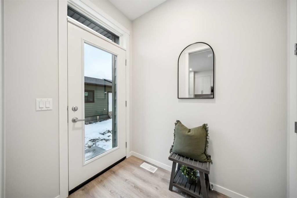 229 Vantage Drive, Cochrane, AB - Indoor Photo Showing Other Room