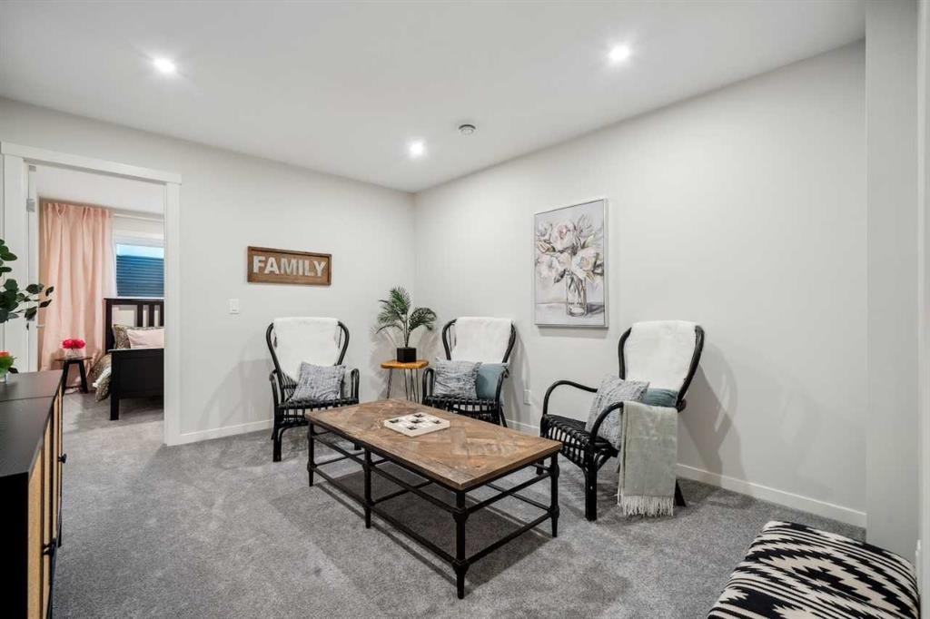 229 Vantage Drive, Cochrane, AB - Indoor