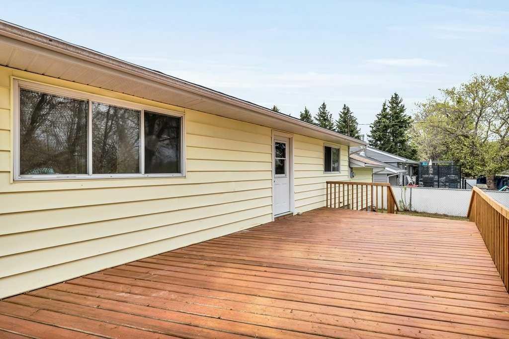4809 32 Street, Mulhurst Bay, AB - Outdoor With Deck Patio Veranda With Exterior