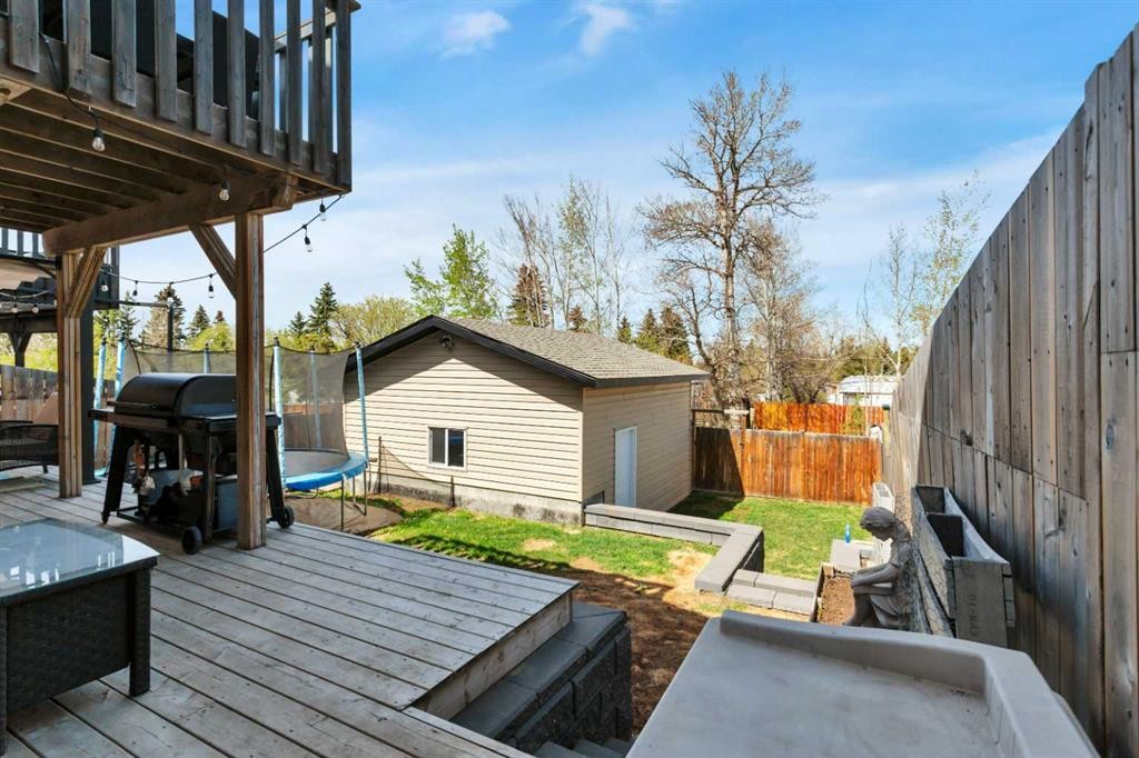 149 Bowman Circle, Sylvan Lake, AB - Outdoor With Deck Patio Veranda With Exterior