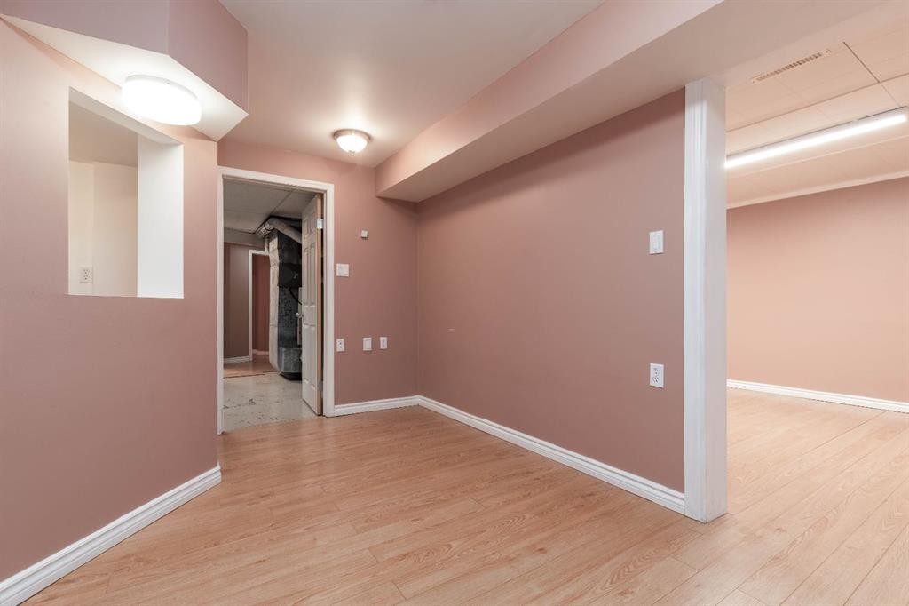 10812 52 Avenue Nw, Edmonton, AB - Indoor Photo Showing Other Room