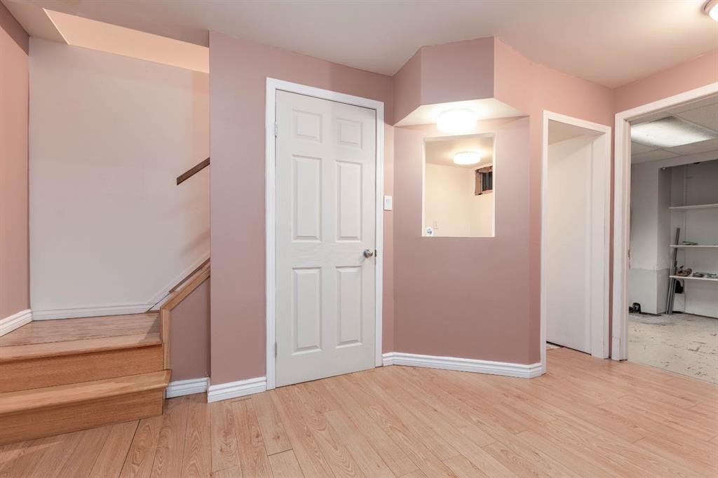 10812 52 Avenue Nw, Edmonton, AB - Indoor Photo Showing Other Room