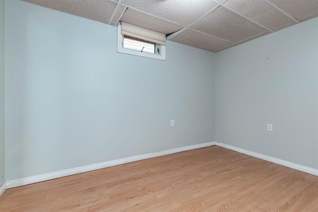 10812 52 Avenue Nw, Edmonton, AB - Indoor Photo Showing Other Room