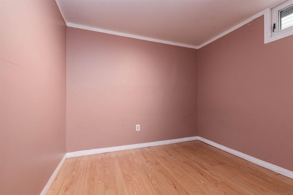 10812 52 Avenue Nw, Edmonton, AB - Indoor Photo Showing Other Room