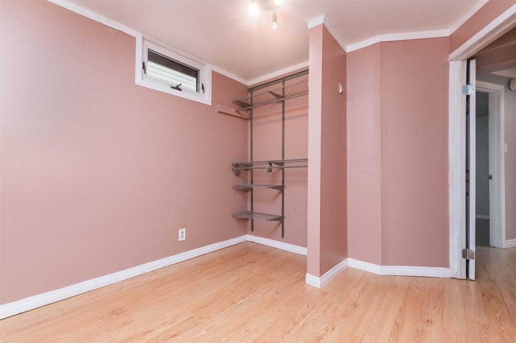 10812 52 Avenue Nw, Edmonton, AB - Indoor Photo Showing Other Room