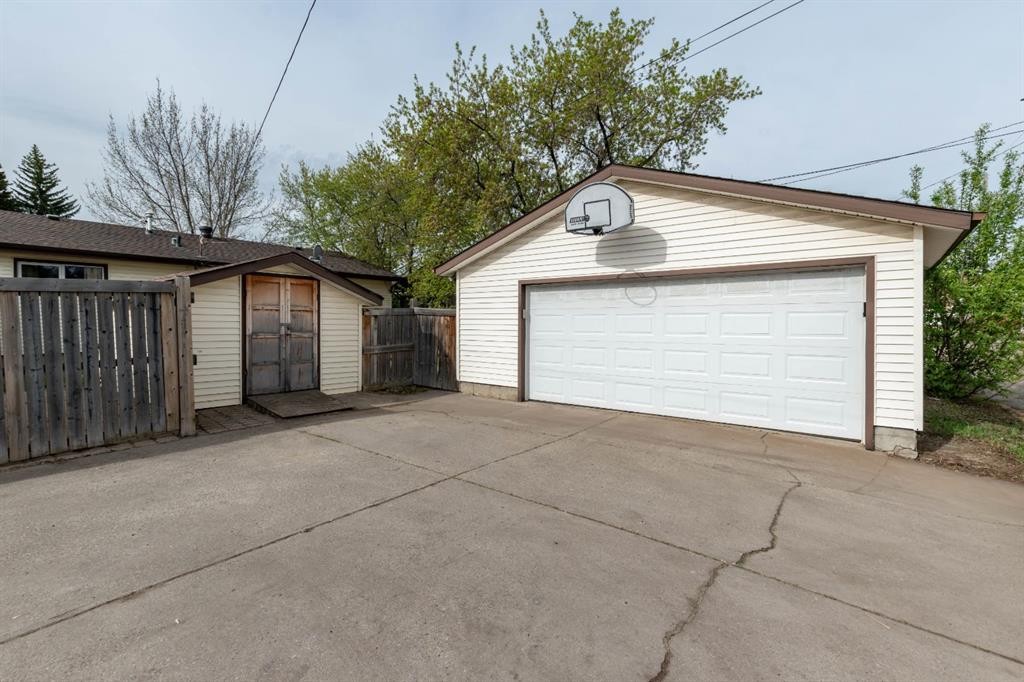 10812 52 Avenue Nw, Edmonton, AB - Outdoor With Exterior