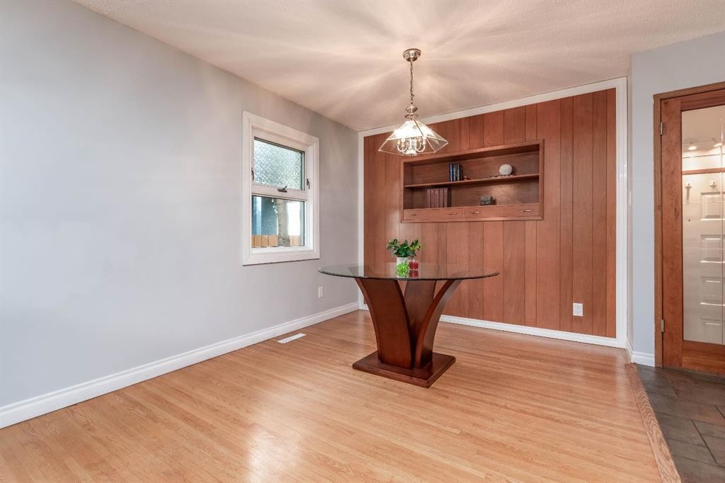 10812 52 Avenue Nw, Edmonton, AB - Indoor Photo Showing Other Room