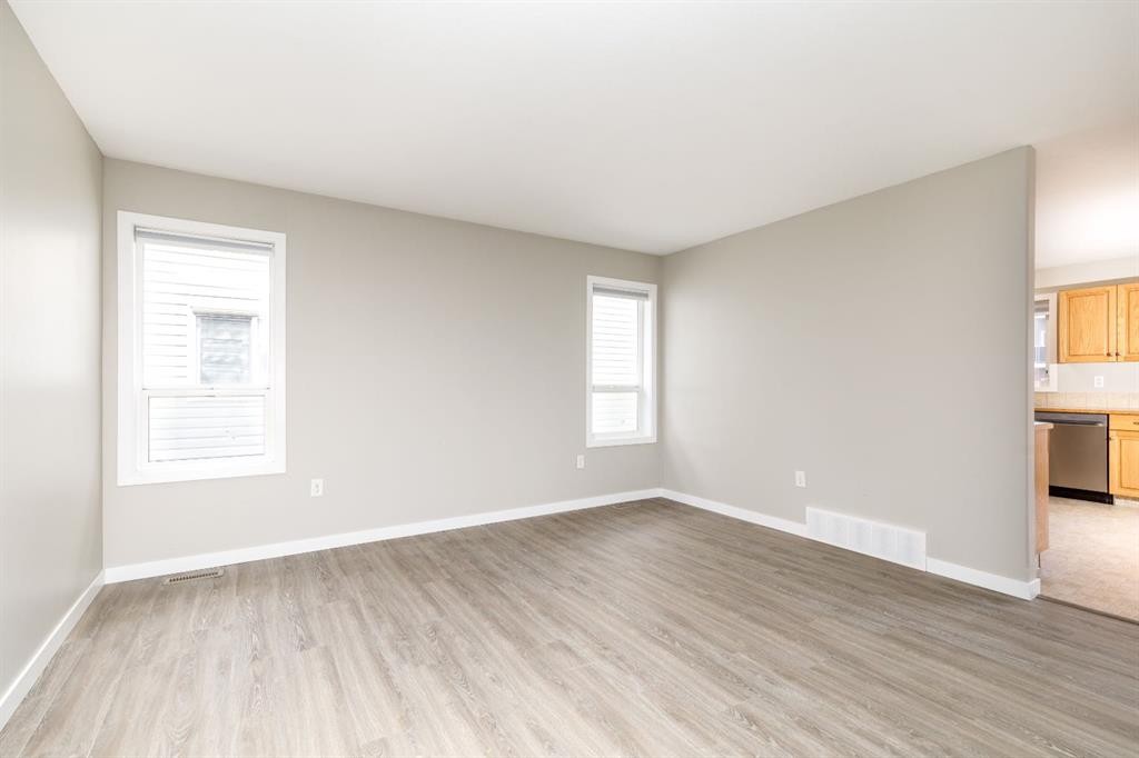 191 Timberstone Way, Red Deer, AB - Indoor Photo Showing Other Room