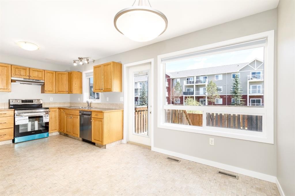 191 Timberstone Way, Red Deer, AB - Indoor Photo Showing Kitchen