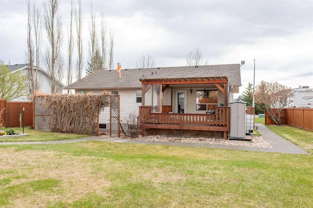 4908 55 Street, Alix, AB - Outdoor With Deck Patio Veranda