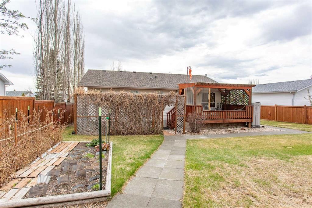 4908 55 Street, Alix, AB - Outdoor With Deck Patio Veranda