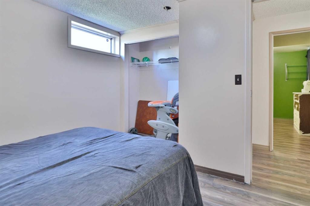 3305 Erickson Drive, Camrose, AB - Indoor Photo Showing Bedroom