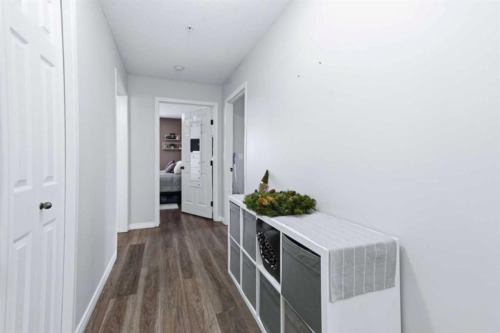 223A-80 Kelloway Crescent, Red Deer, AB - Indoor Photo Showing Other Room