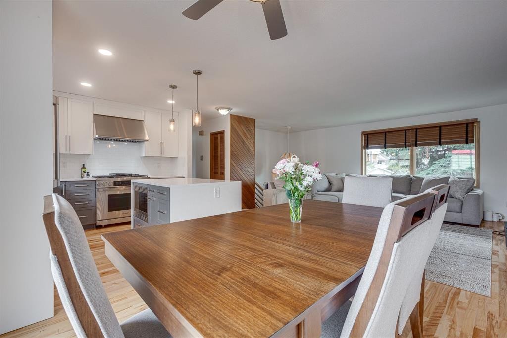8 Nielsen Close, Red Deer, AB - Indoor Photo Showing Other Room