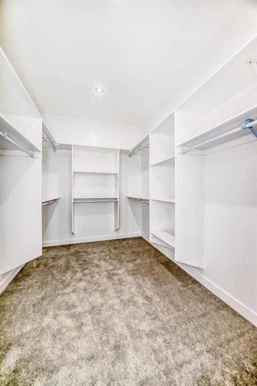 19 Everson Close, Red Deer, AB - Indoor With Storage