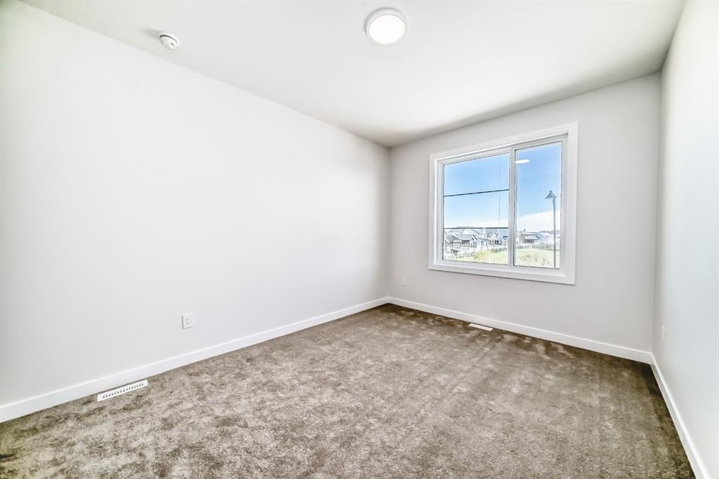19 Everson Close, Red Deer, AB - Indoor Photo Showing Other Room