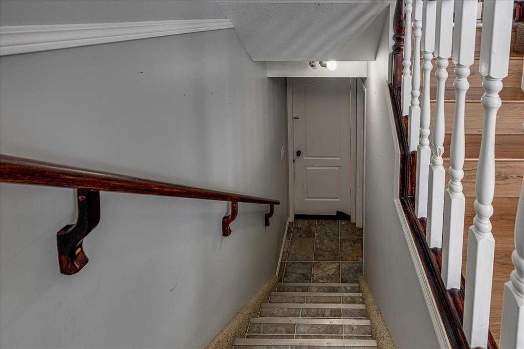 4 Harrison Road, Sylvan Lake, AB - Indoor Photo Showing Other Room