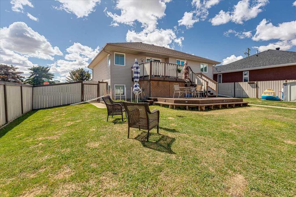4 Harrison Road, Sylvan Lake, AB - Outdoor