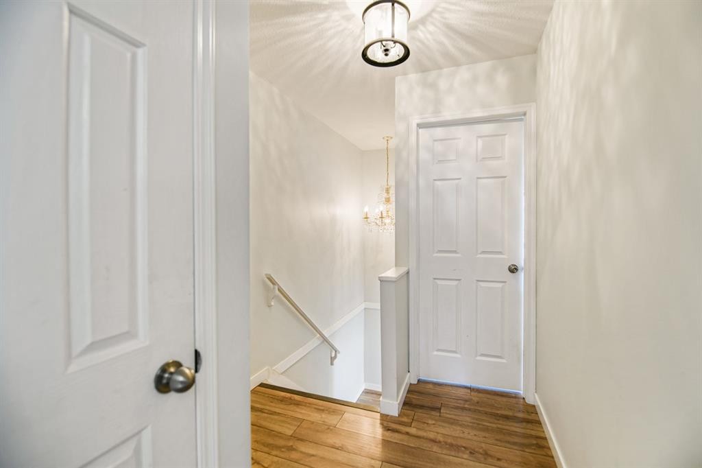 17-6300 Orr Drive, Red Deer, AB - Indoor Photo Showing Other Room