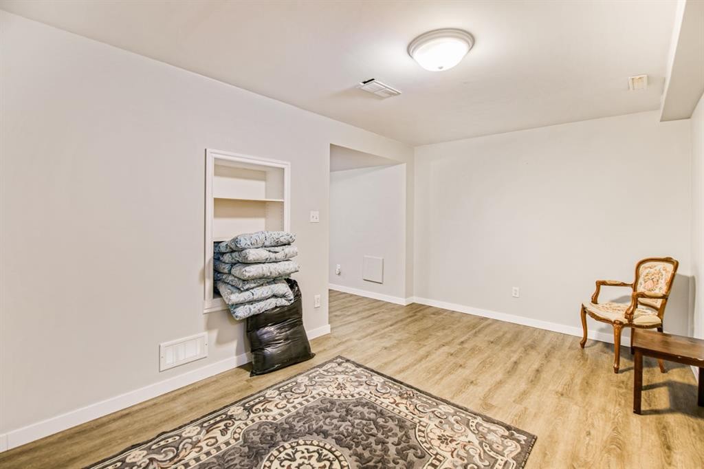 17-6300 Orr Drive, Red Deer, AB - Indoor Photo Showing Other Room