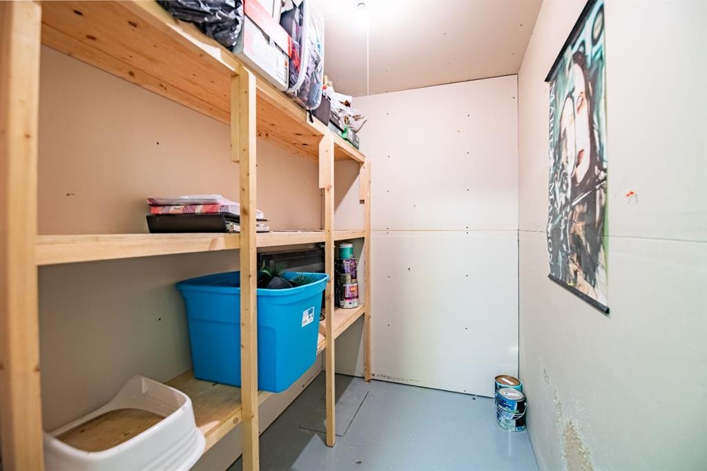 17-6300 Orr Drive, Red Deer, AB - Indoor