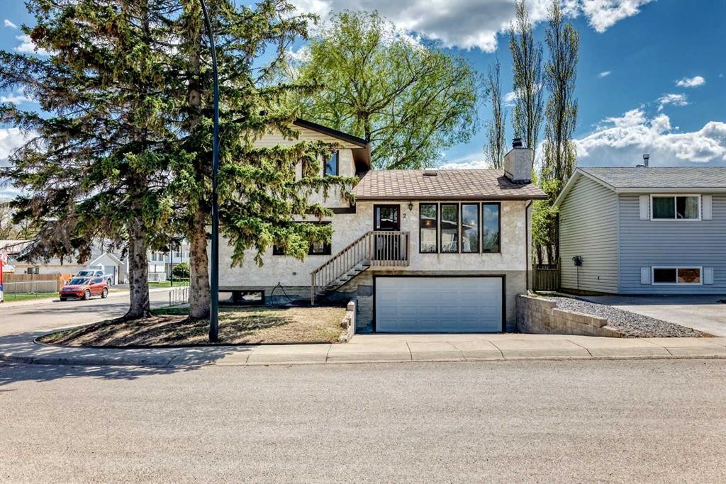 2 Nichols Crescent, Red Deer, AB - Outdoor