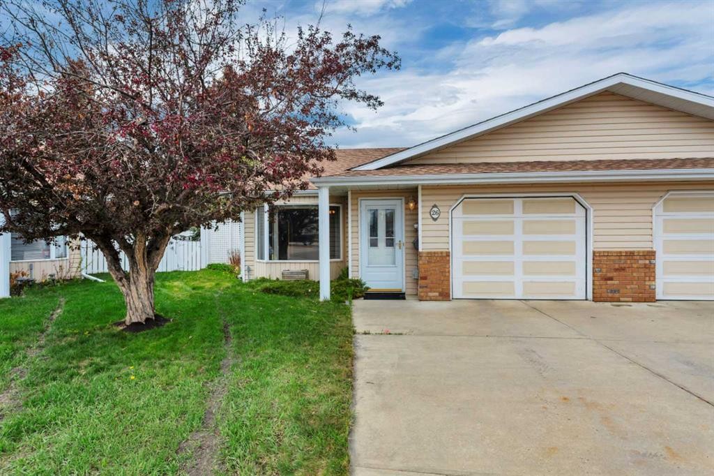 26 Dale Close, Red Deer, AB - Outdoor