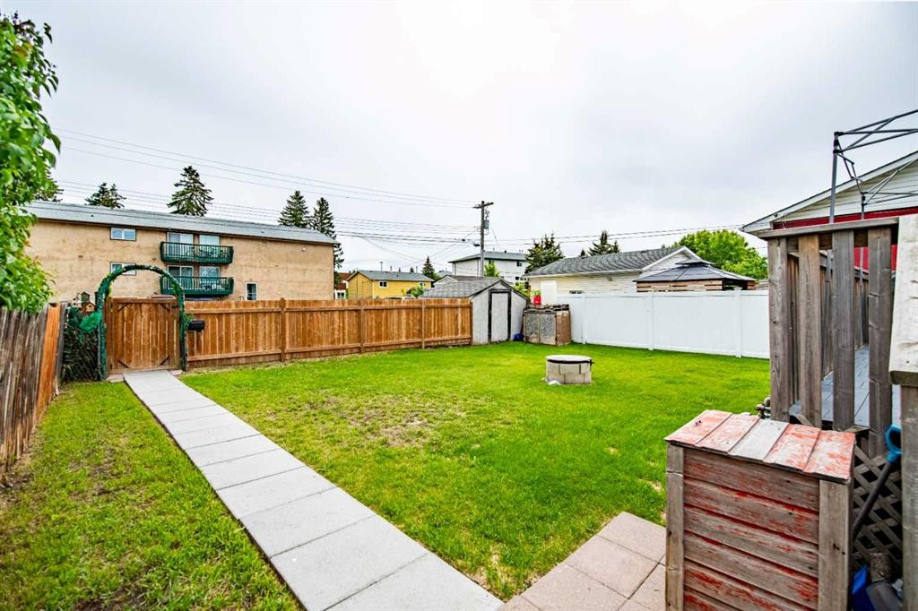 5903 56 Avenue, Red Deer, AB