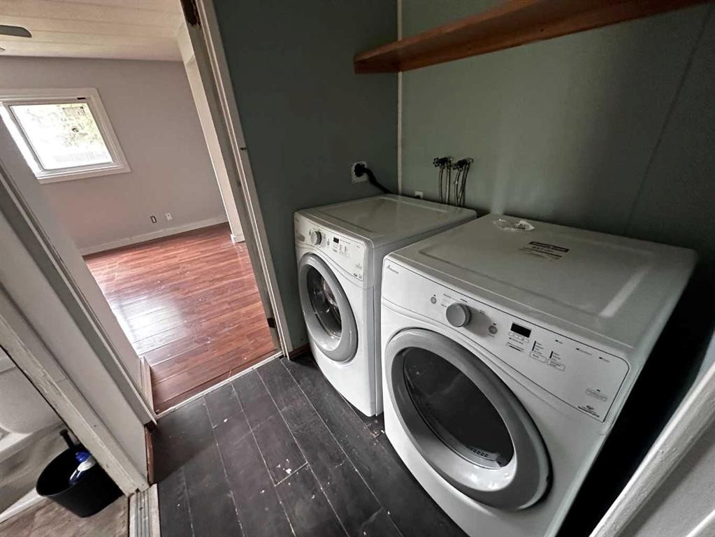 68 Norby Crescent, Red Deer, AB - Indoor Photo Showing Laundry Room