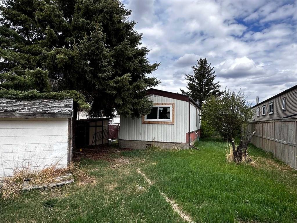 68 Norby Crescent, Red Deer, AB - Outdoor